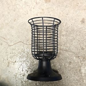 Candle holder